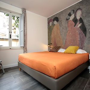 Camera con letto king size